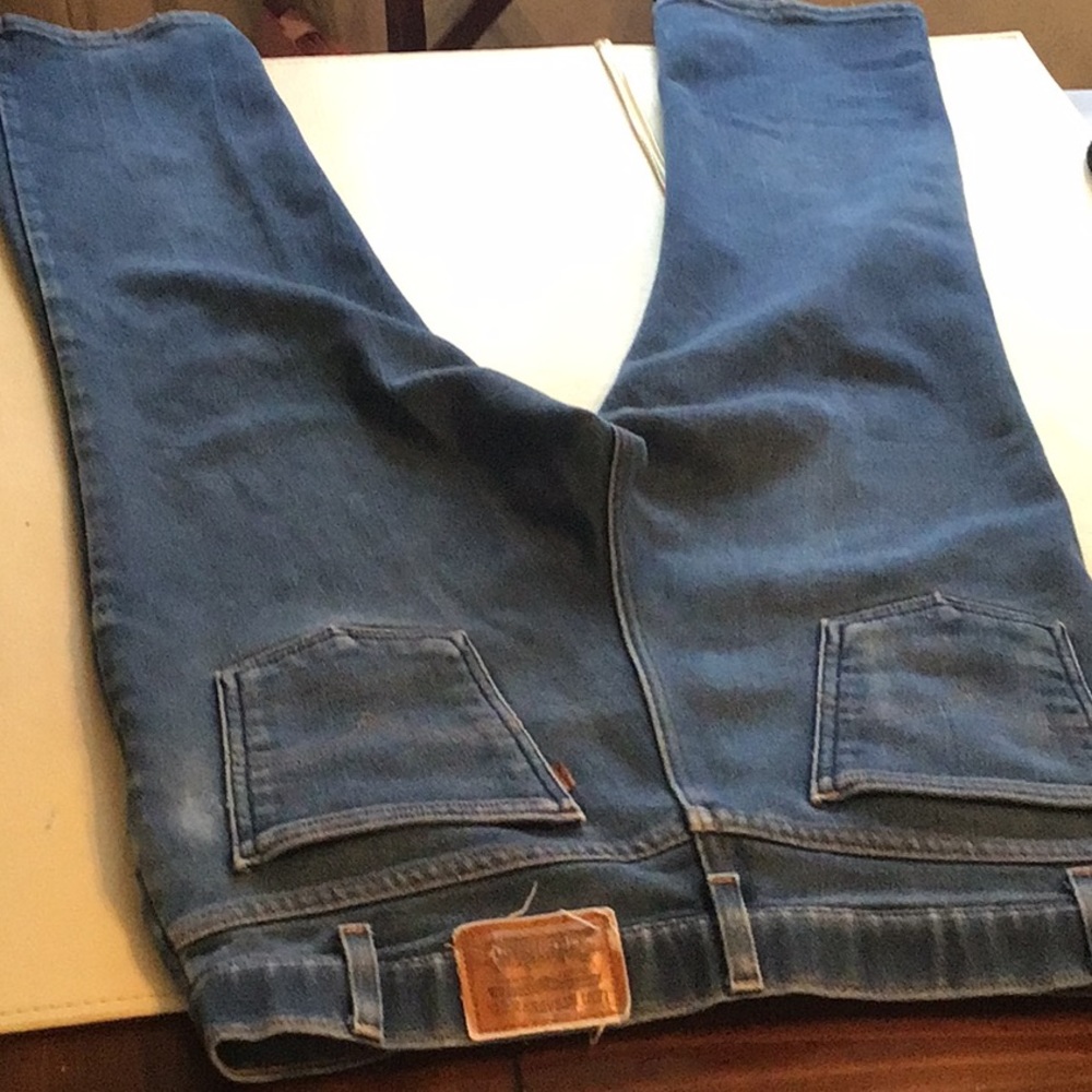 #Levis Orange Tab - image 3